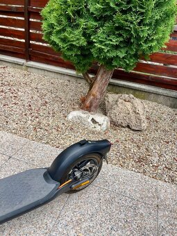 Elektrická kolobežka Ninebot by Segway Kickscooter - 3