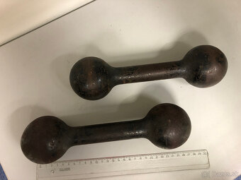 Staré kovové činky - 3