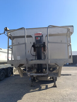 Schwarzmuller KIS -3/E - 3