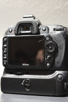 Nikon D90 + objektív 18-55mm - 3