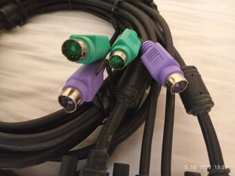 Predám - D-Link DKVM-2KU - prepínač - ovládanie 2 PC - 3