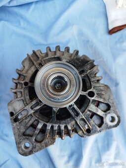 Alternátor Renault 2.2 DCI 110kw - 3
