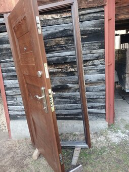 Bezpečnostné vchodové dvere - 3