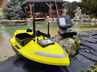 Zavažacia zakrmovacia lodka s GPS a farebným sonarom - 3