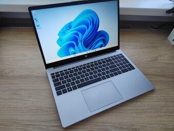 HP 250 G10 15.6 FHD N100 4GB/128GB,W11,,zaruka,obal - 3
