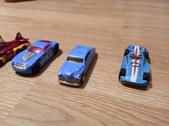 Zbierka HotWheels autíčok - 3