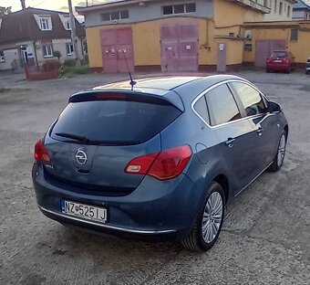 PREDÁM OPEL ASTRA J 1.4 TURBO 88 kw - 3