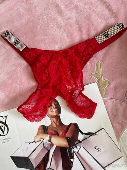 Crotchless XS od Victoria’s Secret XS - 3