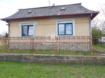 Na predaj 2 izbový tehlový dom v Gbelciach s projektmi . - 3
