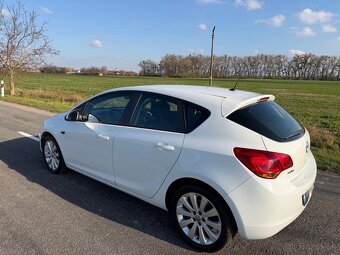 Opel Astra J - 3