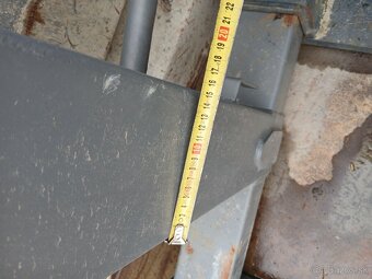 Predám  paletove vidly - 3