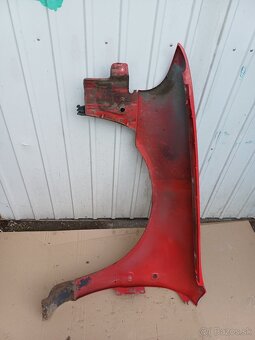 Predný blatník Audi A4 b5 - 3