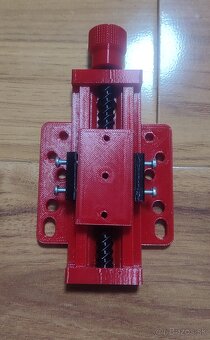 3D tlačená manuálna osa Z pre laserovú gravírku - 3