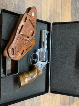 Holek 841 - 3