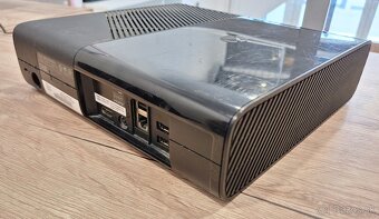 Xbox 360 E 500GB - 3