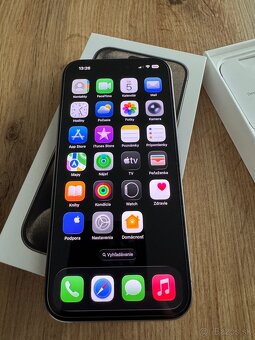 Apple iPhone 15 Pro - 3