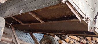 Vyklapacia vlečka za traktor brzdená - 3