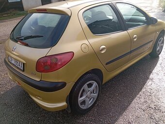 Predám Peugeot 206 - 3