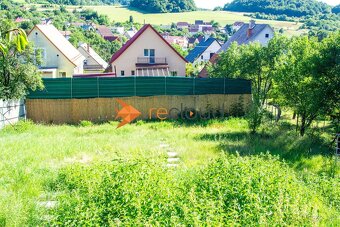 POZEMOK NA PREDAJ - 3