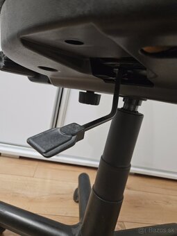 Kancelárska stolička - 3