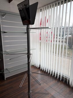 Stojan so zrkadlom - 3