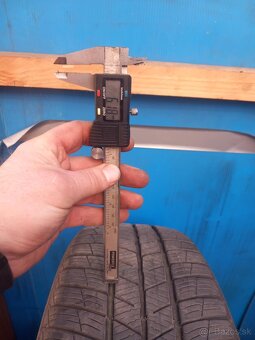 Pneumatiky zimné - Barum 215/60/R16 - 3