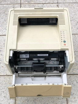 laserová tlačiareň HP LaserJet P2014 s paralelným portom - 3