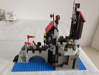LEGO Castle 6075-1 Wolfpack Tower - 3