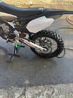Predám Yamaha yzf 450 - 3