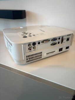 Predám projektor NEC NP610G - 3