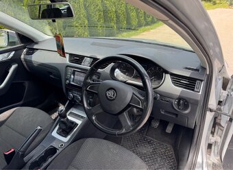 Rozpredam octaviu 3 kombi 1.6 tdi clh 2014 - 3