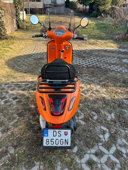 Vespa Primavera 150 - 3