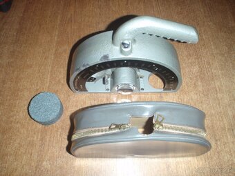 Švajčiarske Schmidtovo kladivko (odrazový tvrdomer) - 3