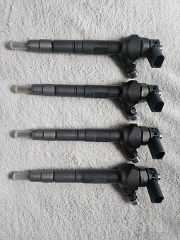 Vstrek bosch 04L130277 AJ - 3