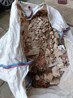 Tehla, stavebný odpad - 3