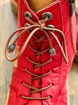 CELOKOŽENÉ TOPÁNKY zn.BAŤA č.40 - 3