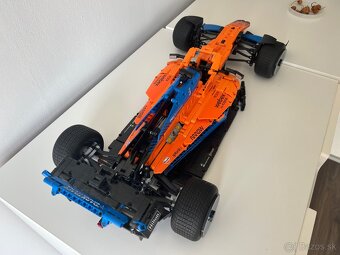 LEGO Technic 42141 Formula McLaren Formula 1 - 3