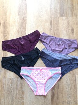 Victoria´s Secret nohavičky M - 3