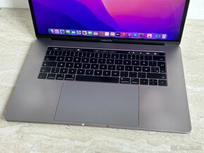 Apple MacBook Pro (Retina, 15", 2016) 1TB, i7 - 3