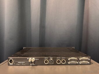 Universal audio apollo 16 - 3