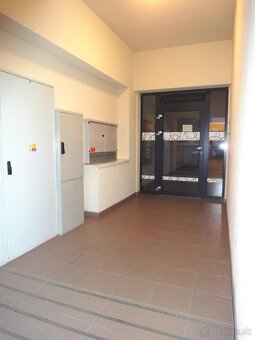 Na prenájom veľkometrážny 3 izb byt v centre Senca - 3