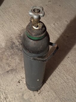 Predám 25l kyvetu a bombu - 3