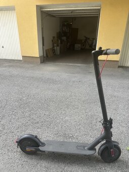 Elektrická kolobežka XIAOMI - 3