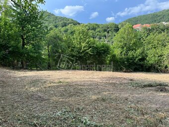 Stavebný pozemok pre RD, UPI, výhľad na hrad, IS na hr… - 3