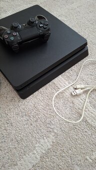 PS4 slim - 3