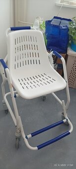 Pojazdná sprchová stolička - 3