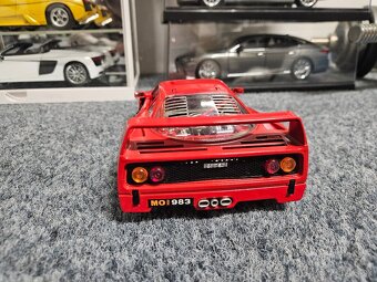 Model Ferrari F40 1:18 Bburago - 3