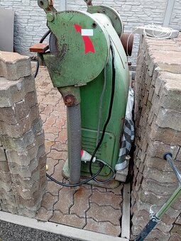 Dvojkotucova bruska - 3