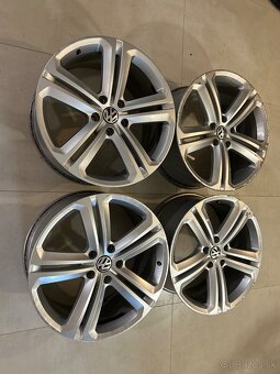 Elektróny orig.VW Mallory 5x130 R21 - 3