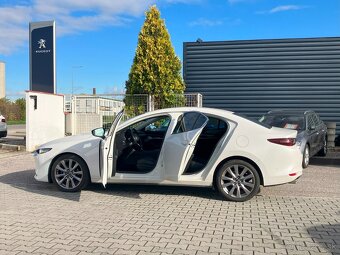 Mazda 3 2.0 Skyactiv 90kW G122 Plus A/T BENZÍN - 3
